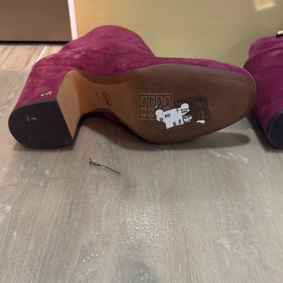 Michael Kors Red Ankle Boots with Modern Elegance - Picture 4 of 4